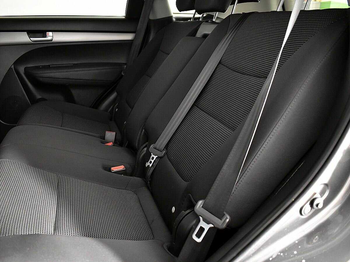 Kia Sorento с пробегом — 2013 год. Фото: #8