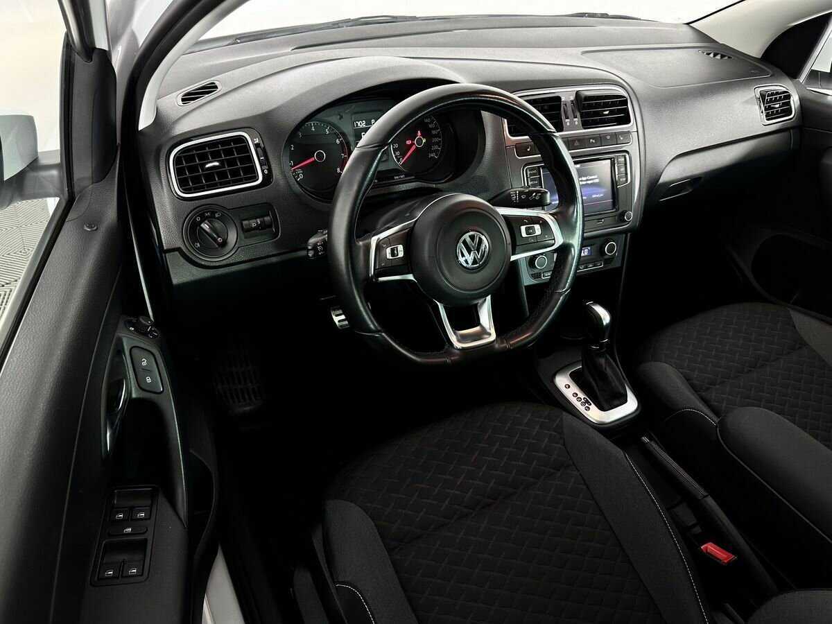 Volkswagen Polo с пробегом — 2018 год. Фото: #6