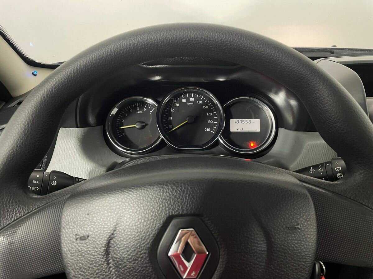 Renault Duster с пробегом — 2016 год. Фото: #10