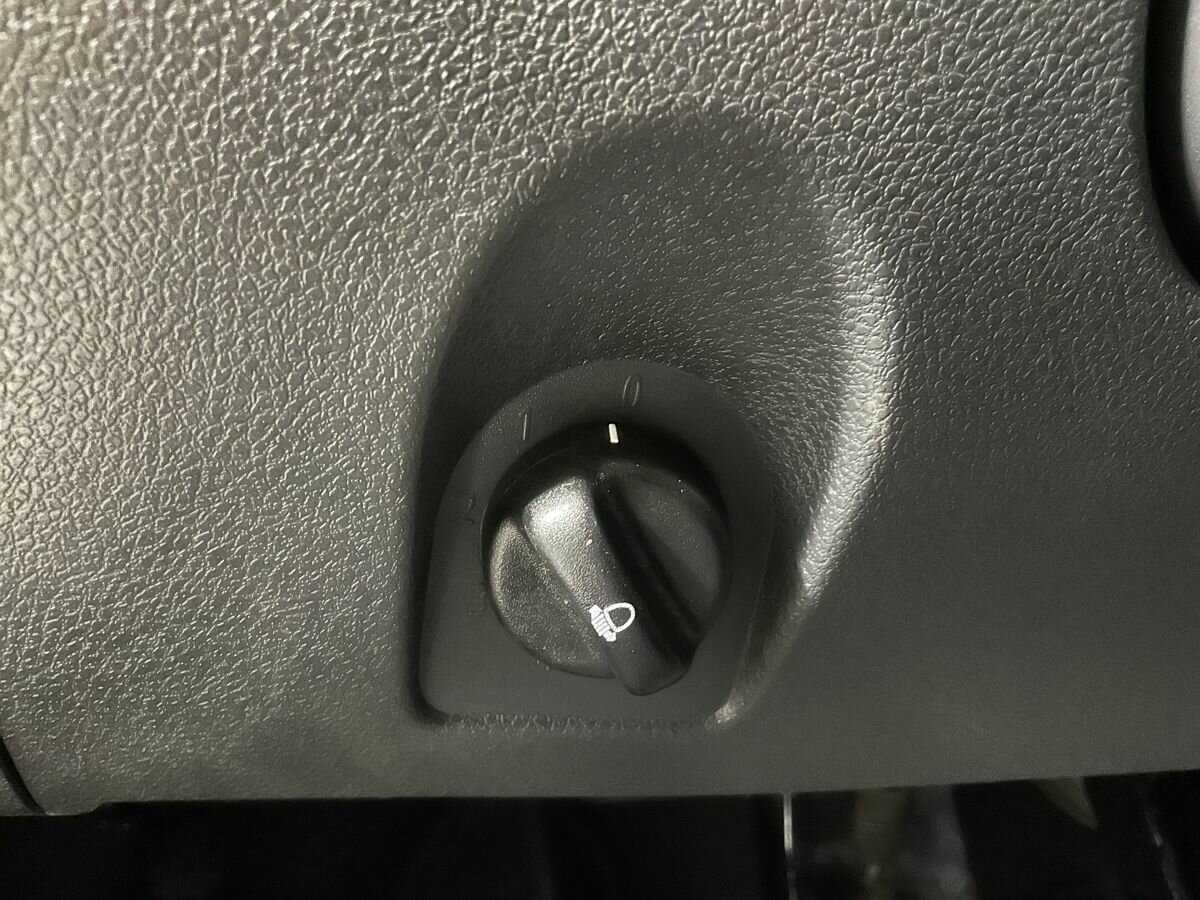 Renault Logan с пробегом — 2018 год. Фото: #8