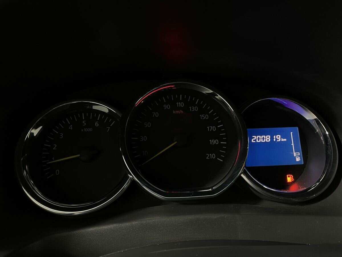 Renault Logan с пробегом — 2018 год. Фото: #10