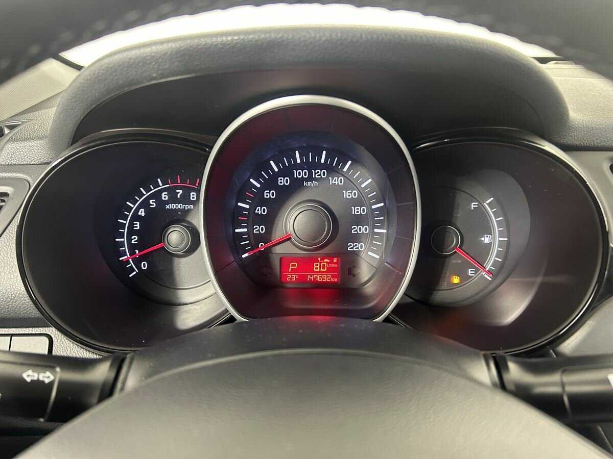 Kia Rio с пробегом — 2016 год. Фото: #10