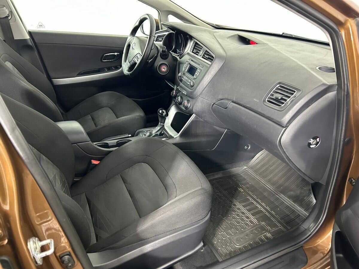 Kia Ceed с пробегом — 2016 год. Фото: #12
