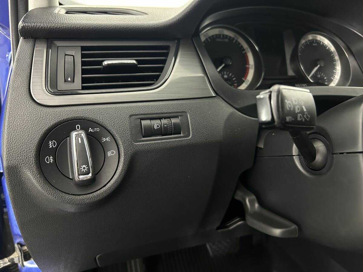 Skoda Rapid с пробегом — 2019 год. Фото: #8
