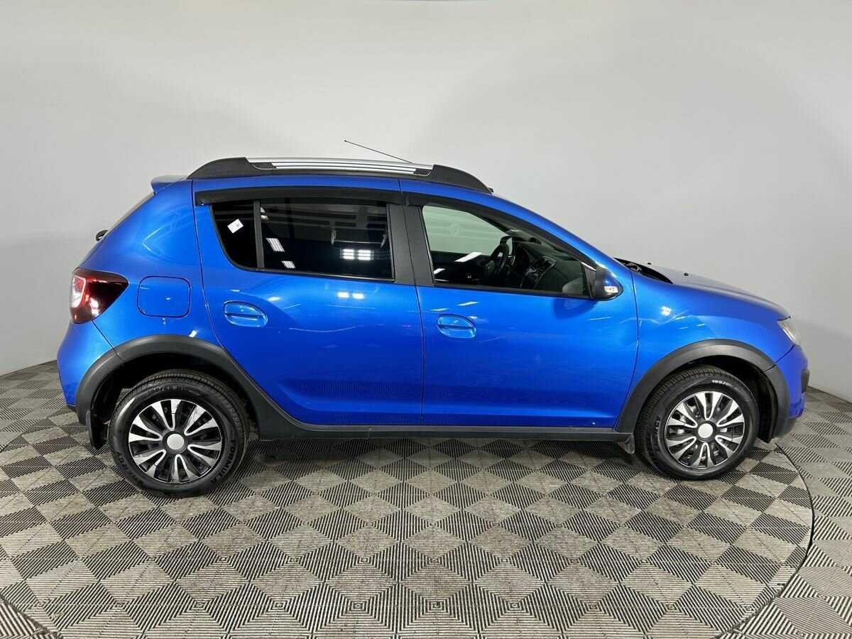 Renault Sandero с пробегом — 2016 год. Фото: #3