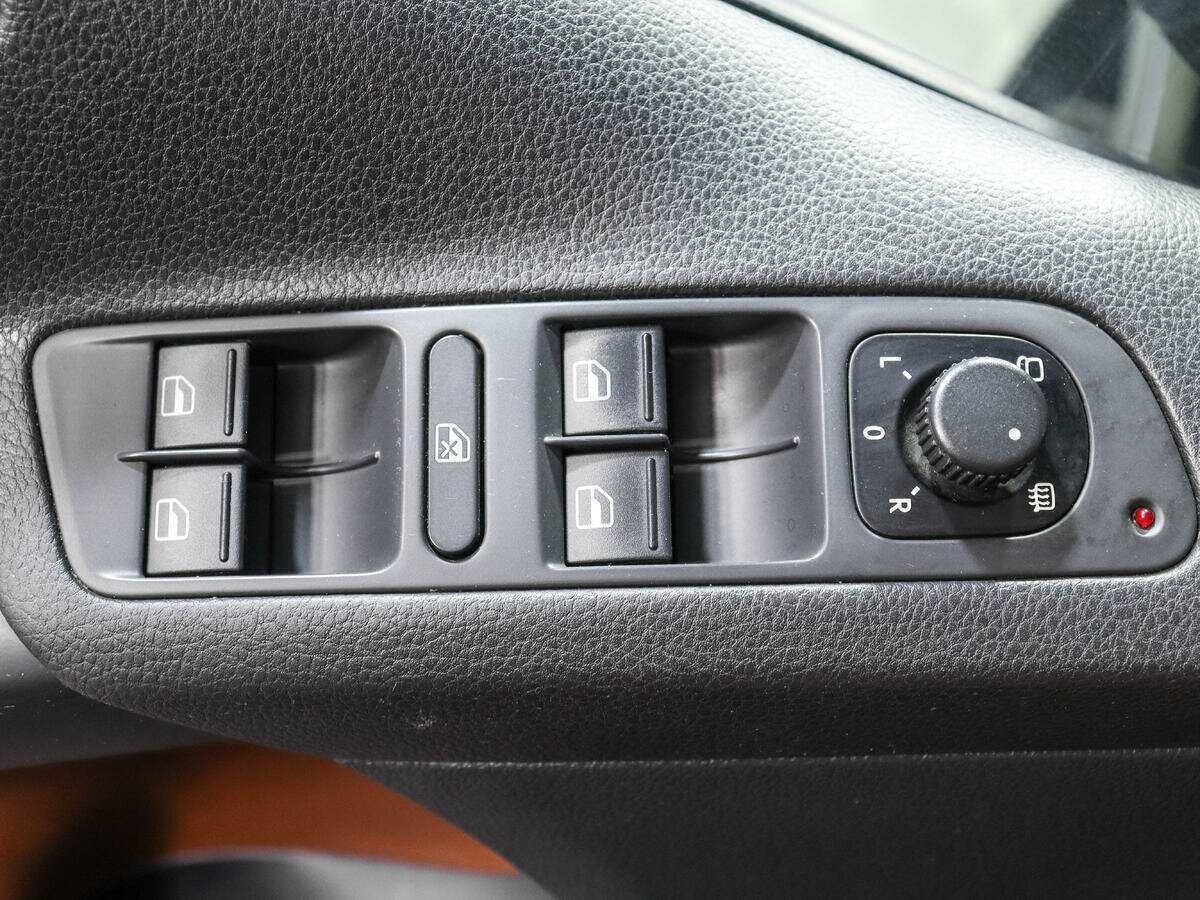 Volkswagen Tiguan с пробегом — 2013 год. Фото: #12