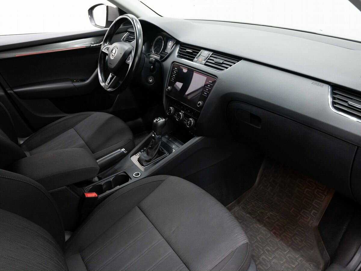 Skoda Octavia с пробегом — 2017 год. Фото: #10