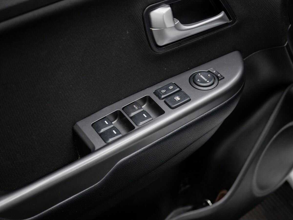 Kia Rio с пробегом — 2016 год. Фото: #14