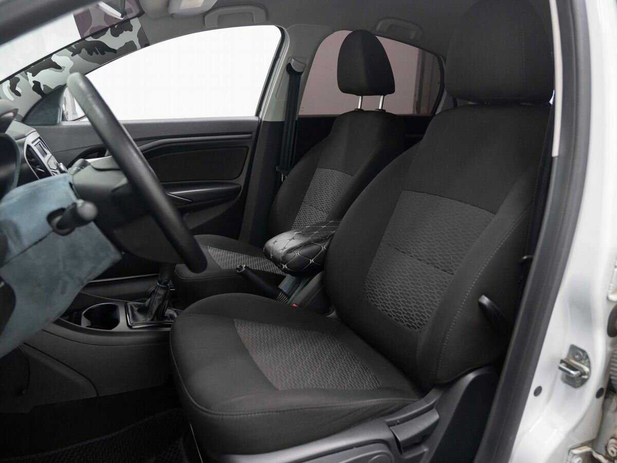 Lada (ВАЗ) Vesta с пробегом — 2020 год. Фото: #7