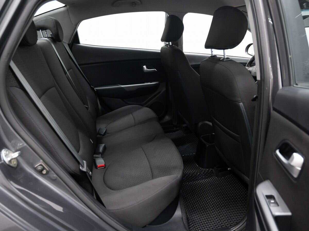 Kia Rio с пробегом — 2014 год. Фото: #9