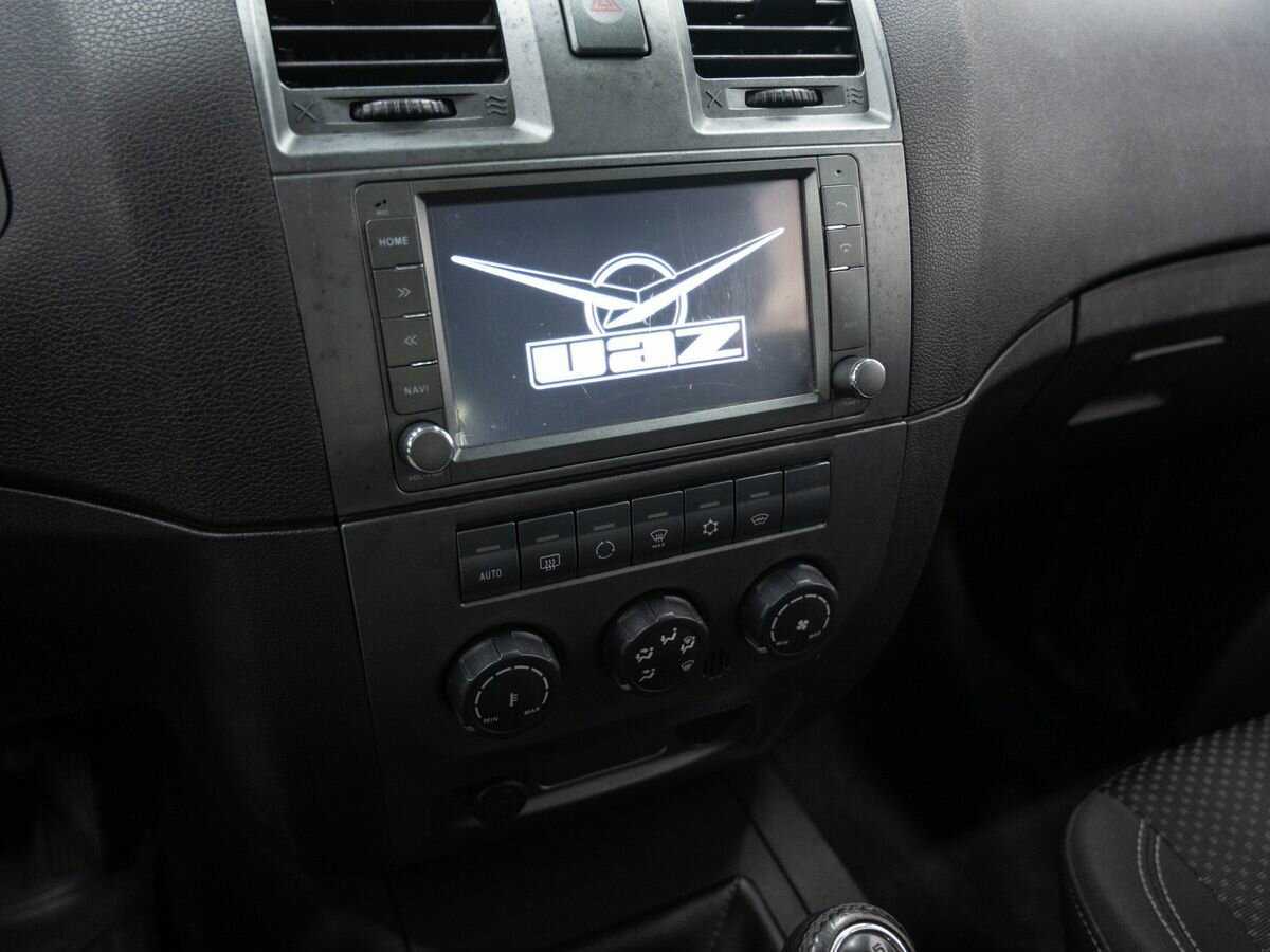 УАЗ Patriot с пробегом — 2015 год. Фото: #19