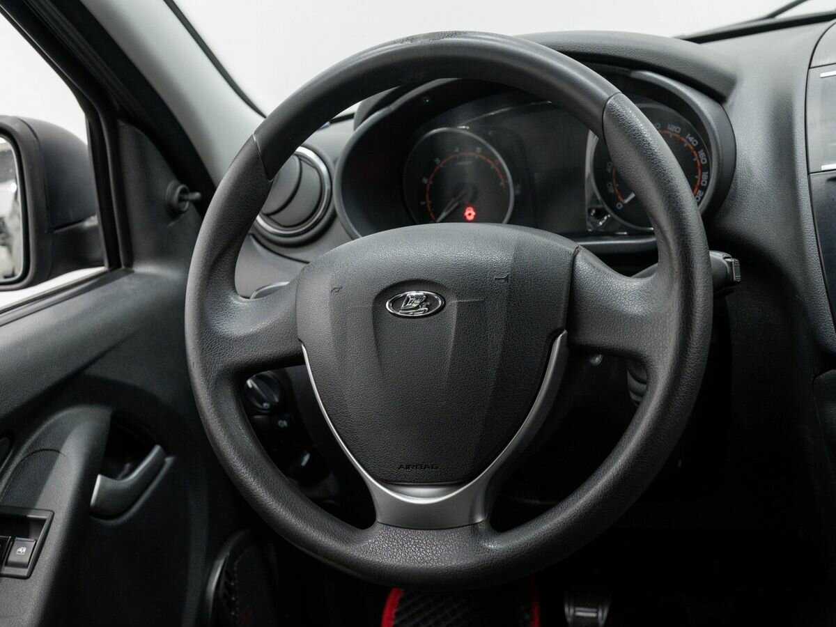 Lada (ВАЗ) Granta с пробегом — 2018 год. Фото: #11