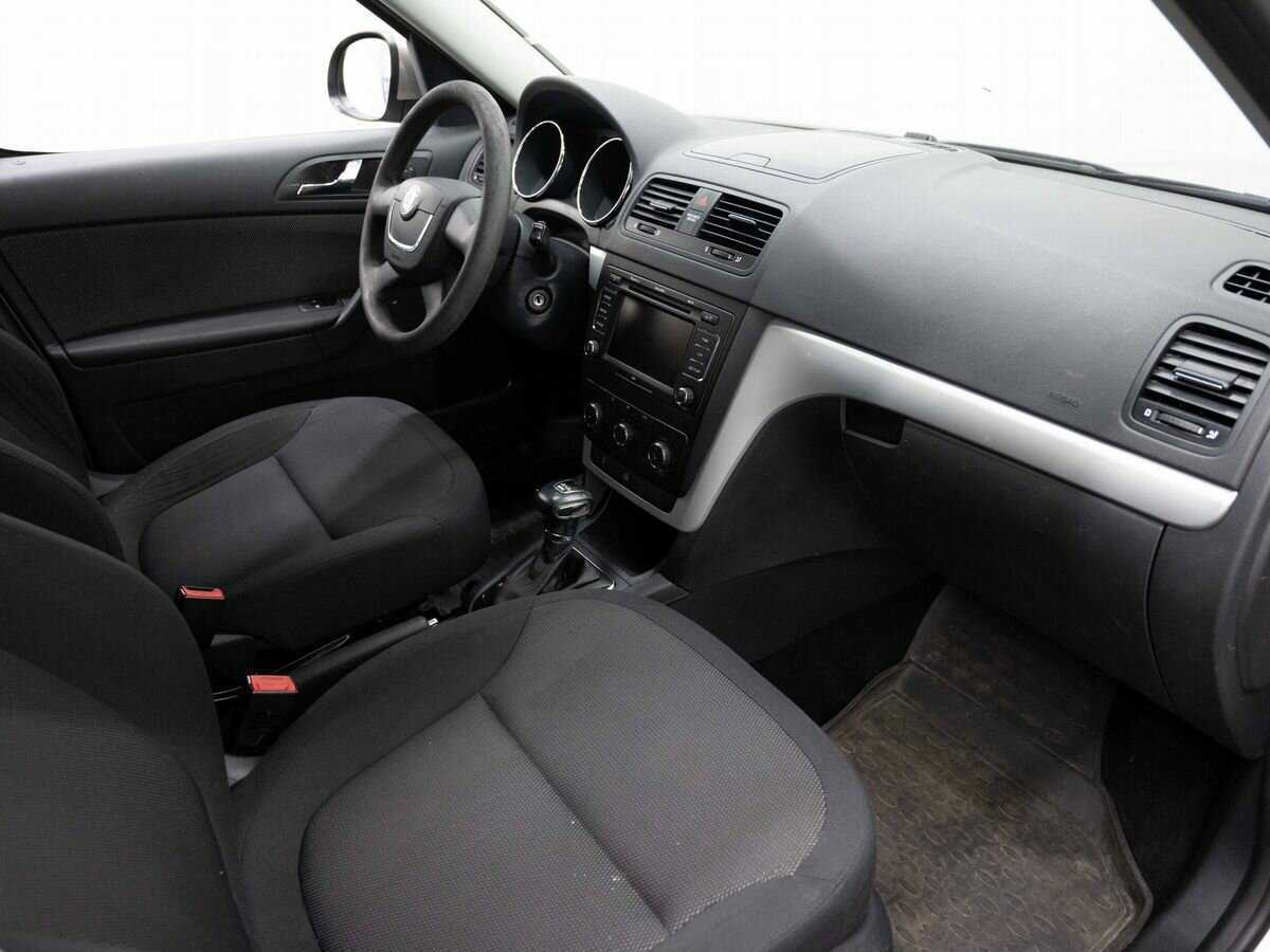 Skoda Yeti с пробегом — 2012 год. Фото: #10