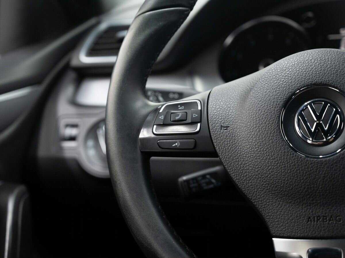 Volkswagen Passat CC с пробегом — 2013 год. Фото: #14
