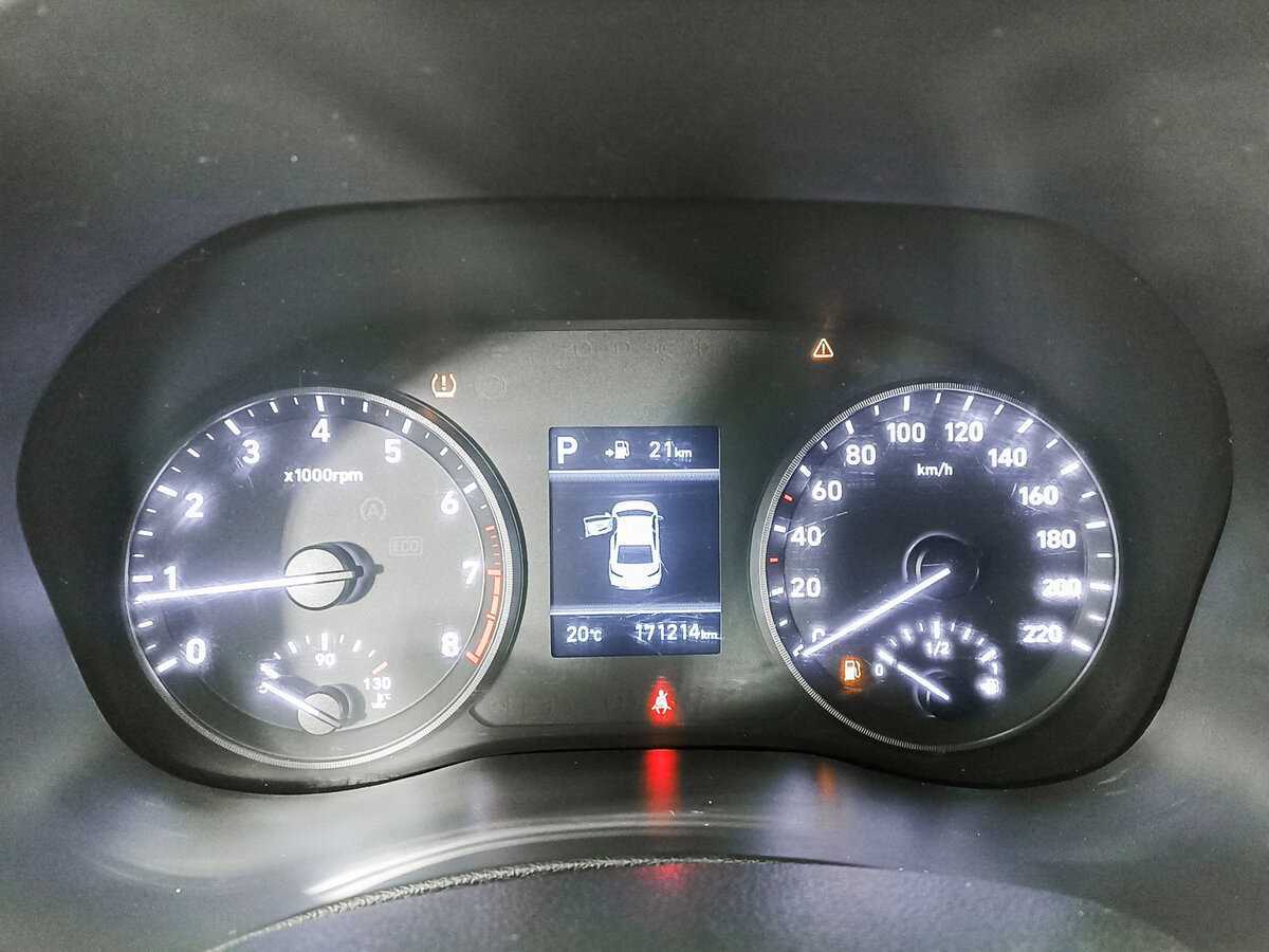 Hyundai Solaris с пробегом — 2017 год. Фото: #10