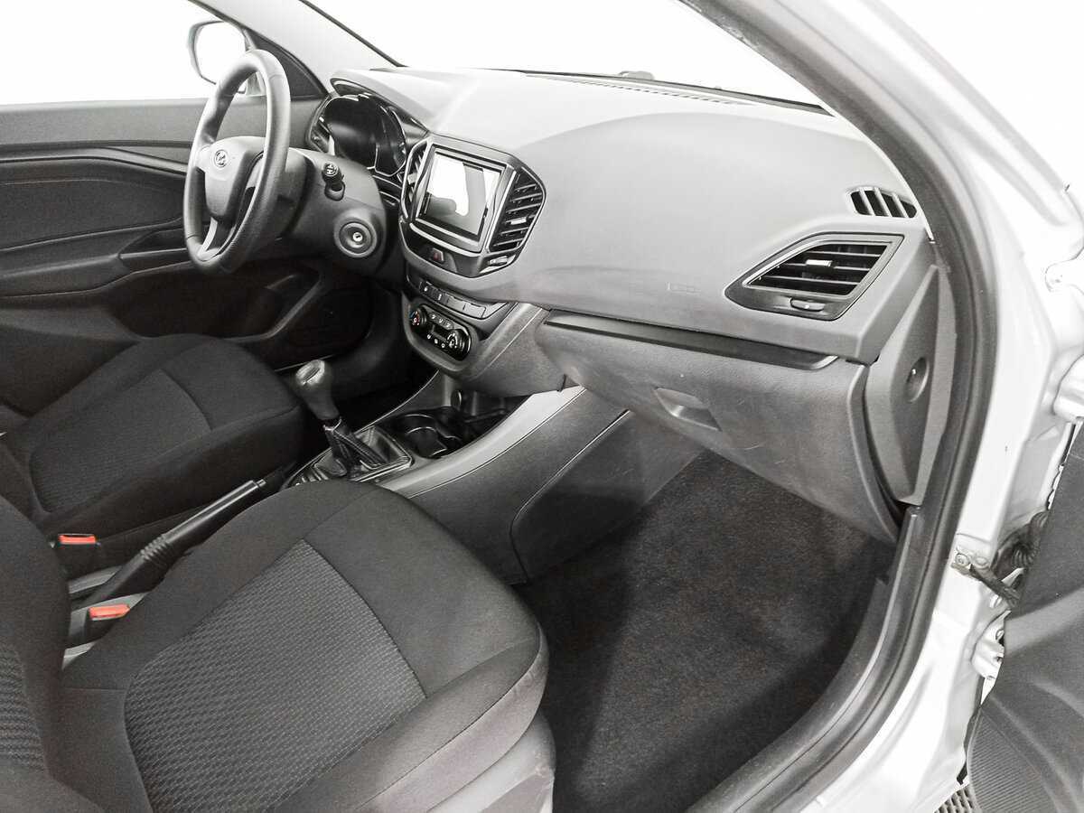 Lada (ВАЗ) Vesta с пробегом — 2017 год. Фото: #8