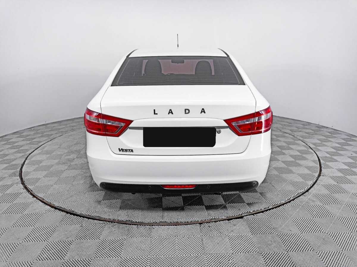 Lada (ВАЗ) Vesta с пробегом — 2017 год. Фото: #5