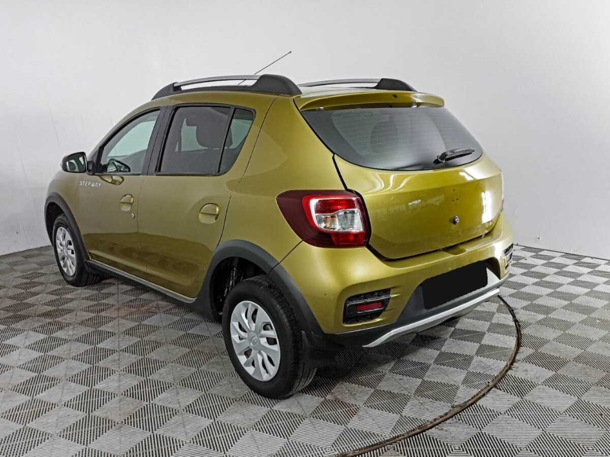 Renault Sandero с пробегом — 2017 год. Фото: #6