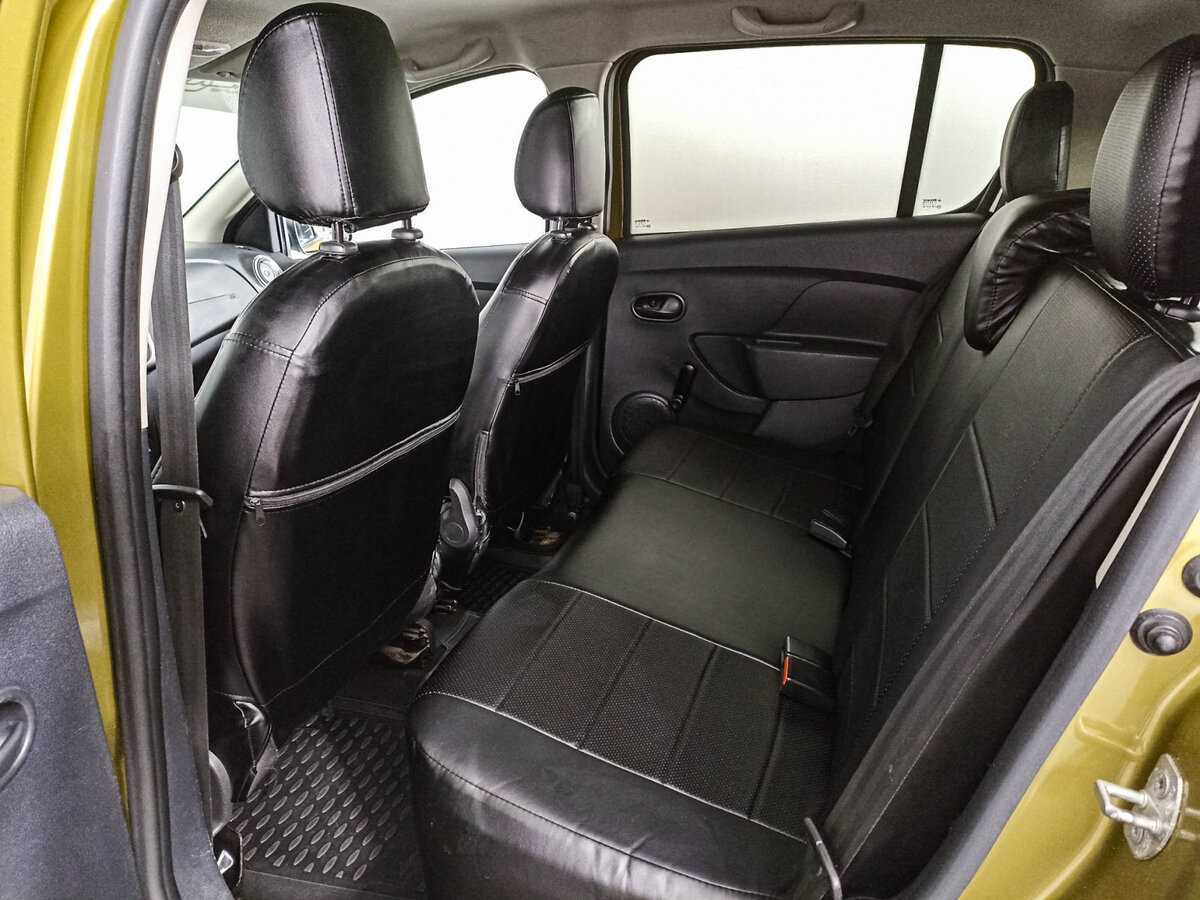 Renault Sandero с пробегом — 2017 год. Фото: #9