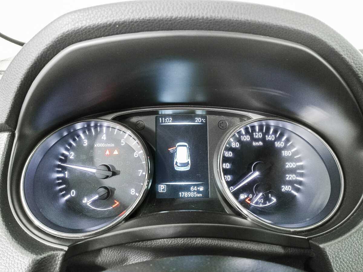 Nissan X-Trail с пробегом — 2016 год. Фото: #12