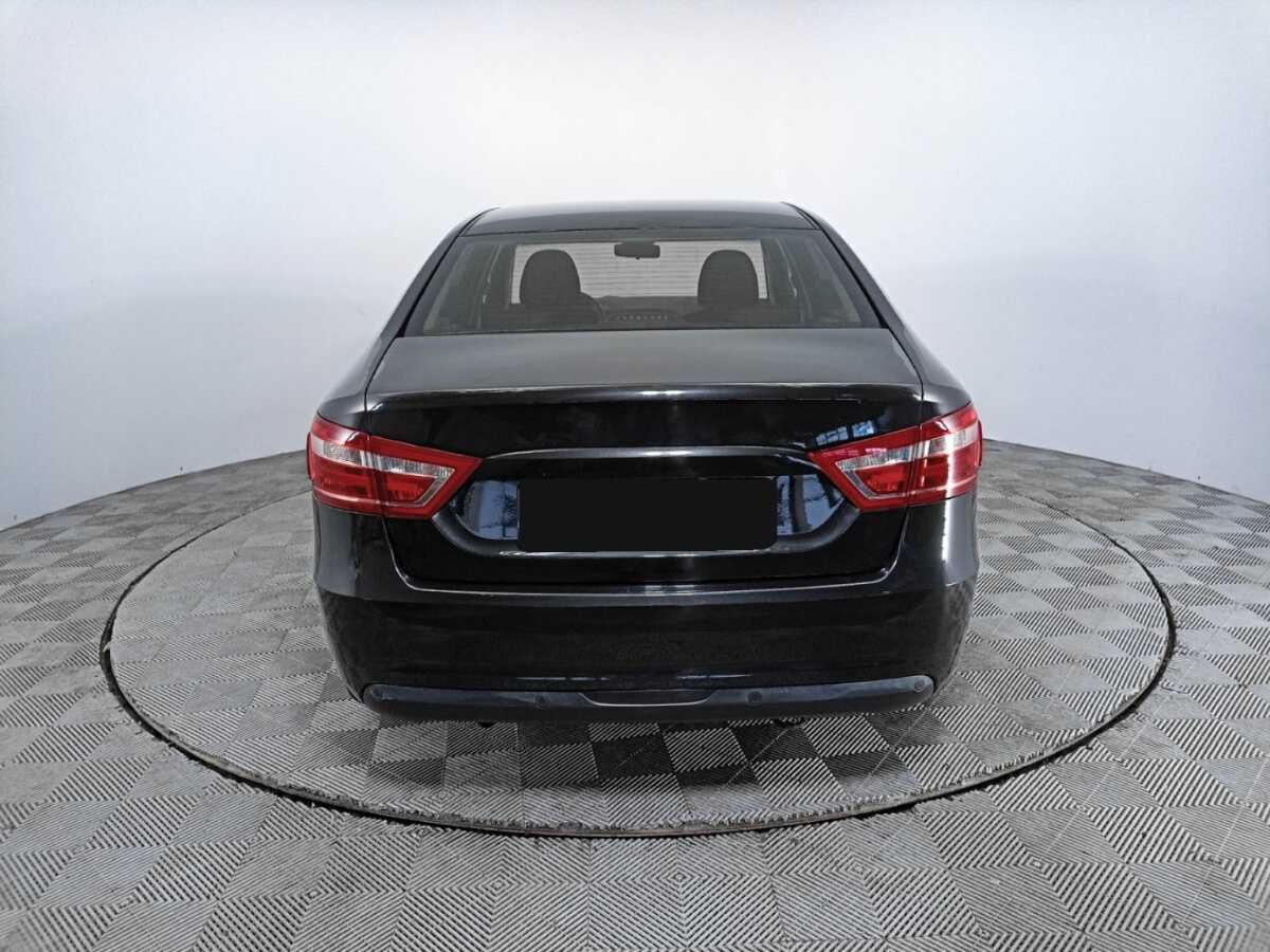 Lada (ВАЗ) Vesta с пробегом — 2017 год. Фото: #5