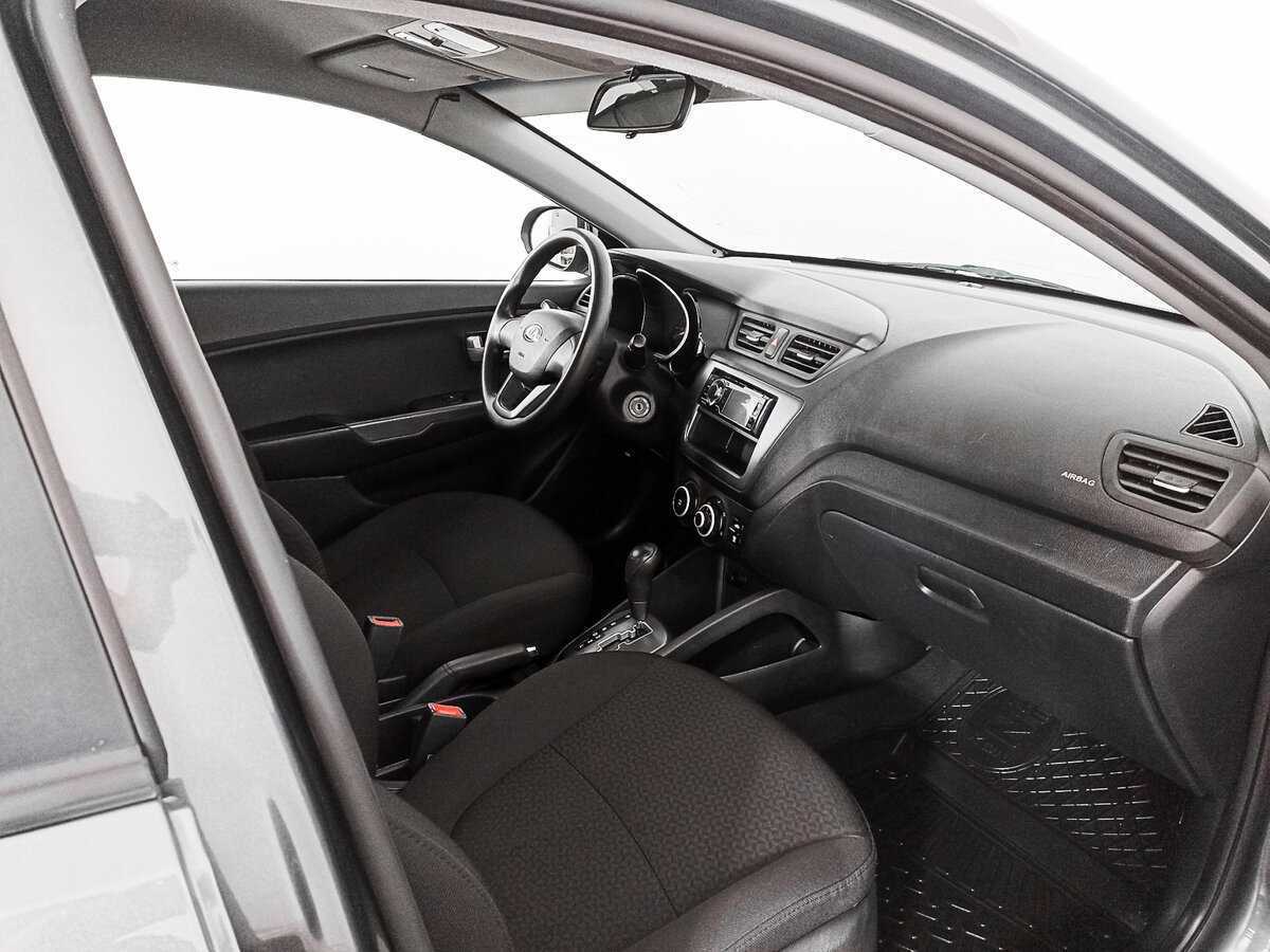 Kia Rio с пробегом — 2013 год. Фото: #5