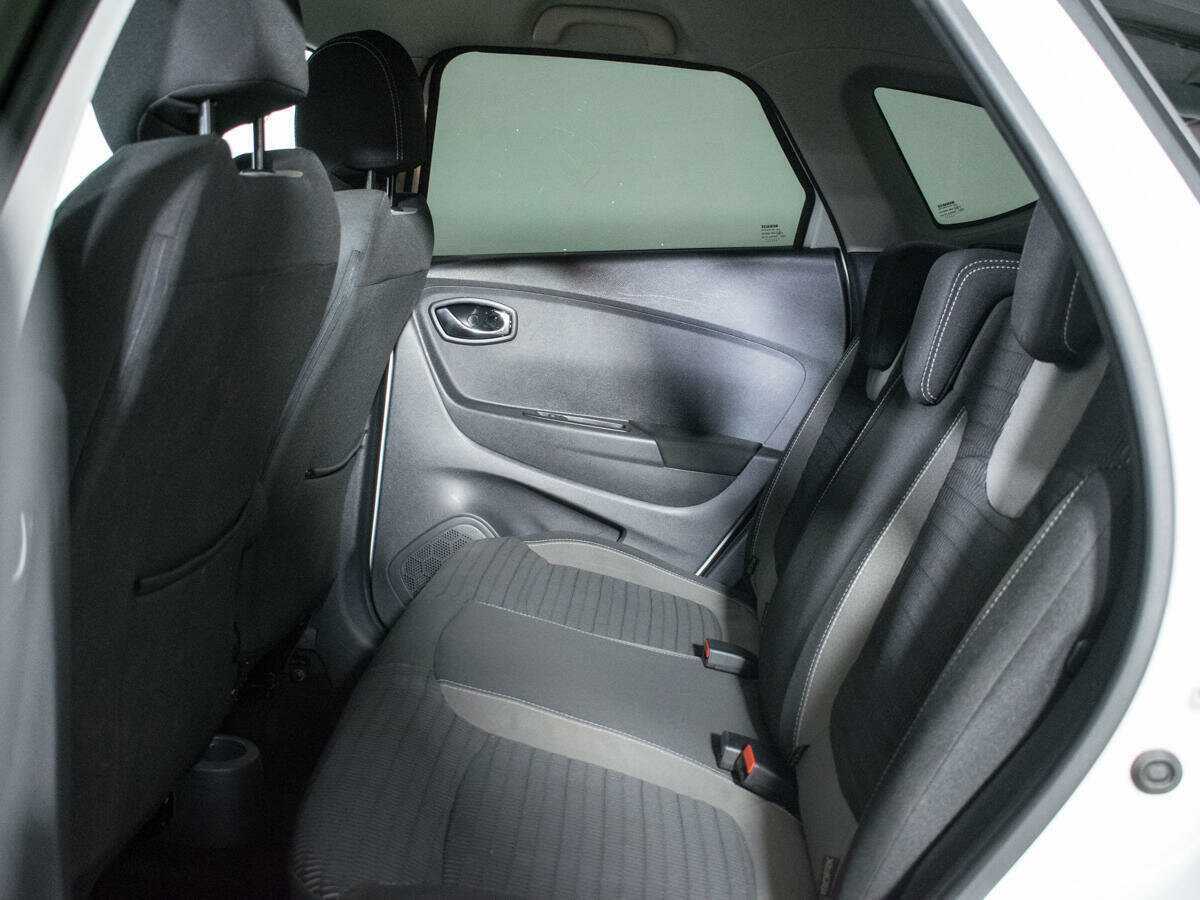 Renault Kaptur с пробегом — 2017 год. Фото: #9