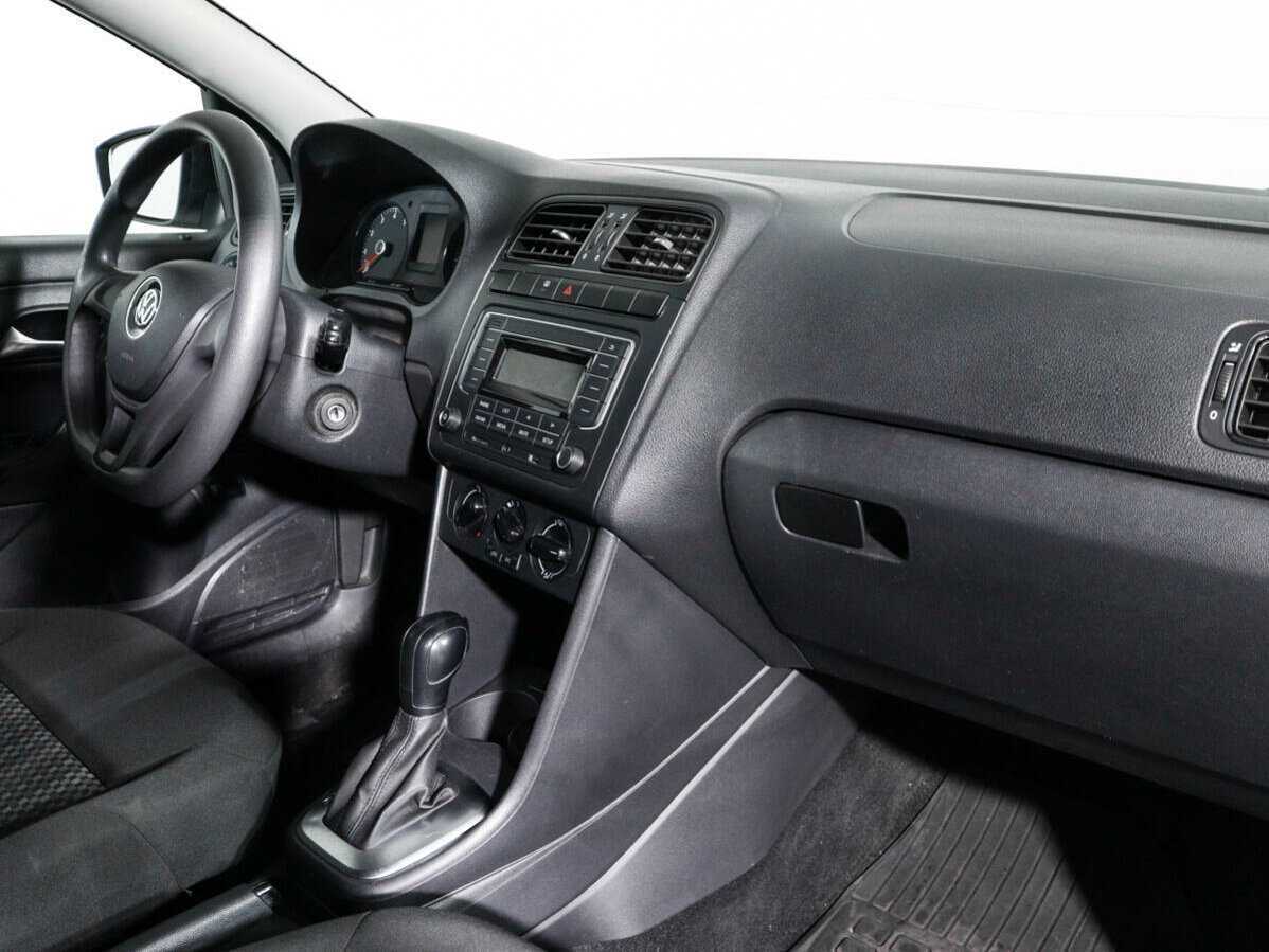 Volkswagen Polo с пробегом — 2019 год. Фото: #6