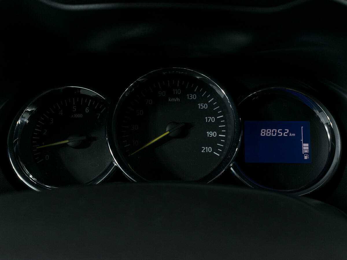 Renault Duster с пробегом — 2017 год. Фото: #13