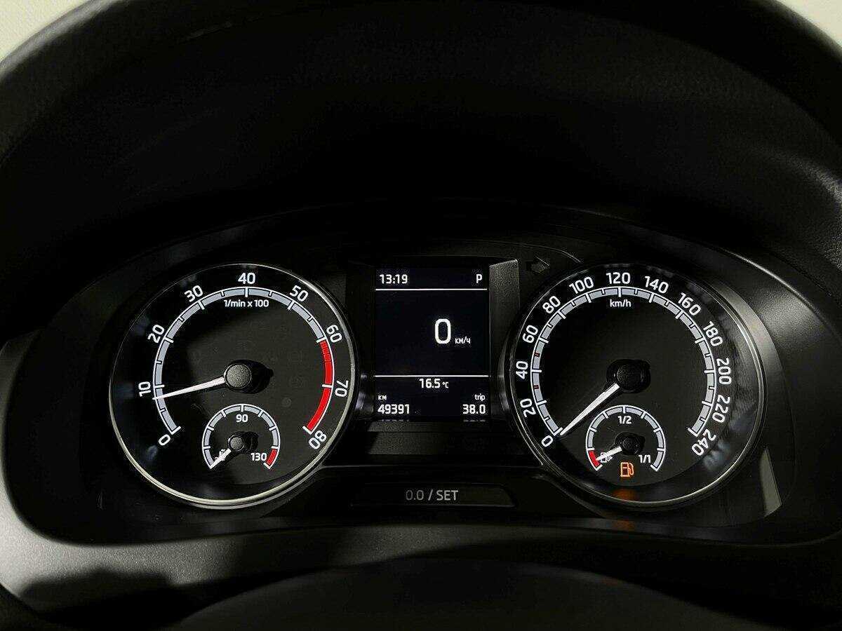 Skoda Rapid с пробегом — 2019 год. Фото: #10