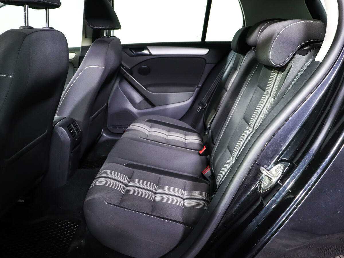 Volkswagen Golf с пробегом — 2012 год. Фото: #7