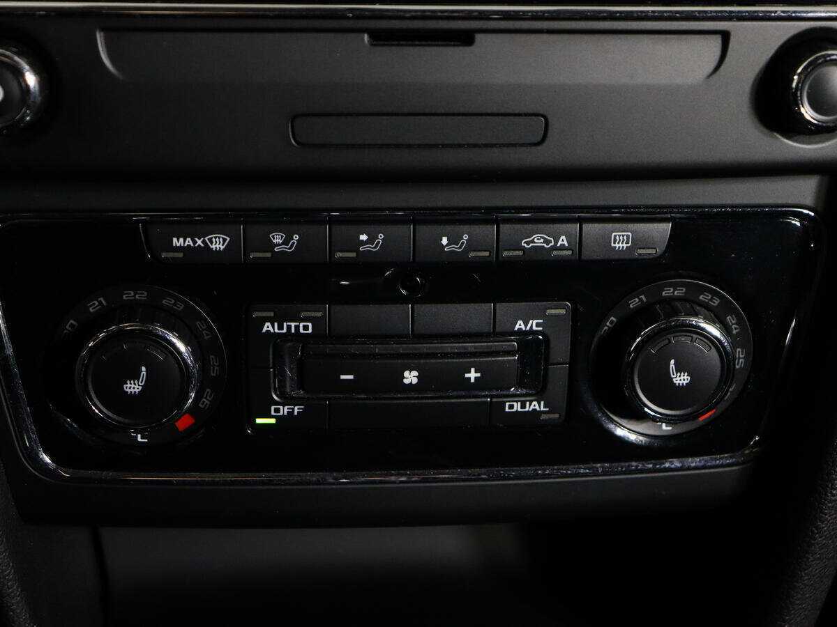 Skoda Superb с пробегом — 2014 год. Фото: #20