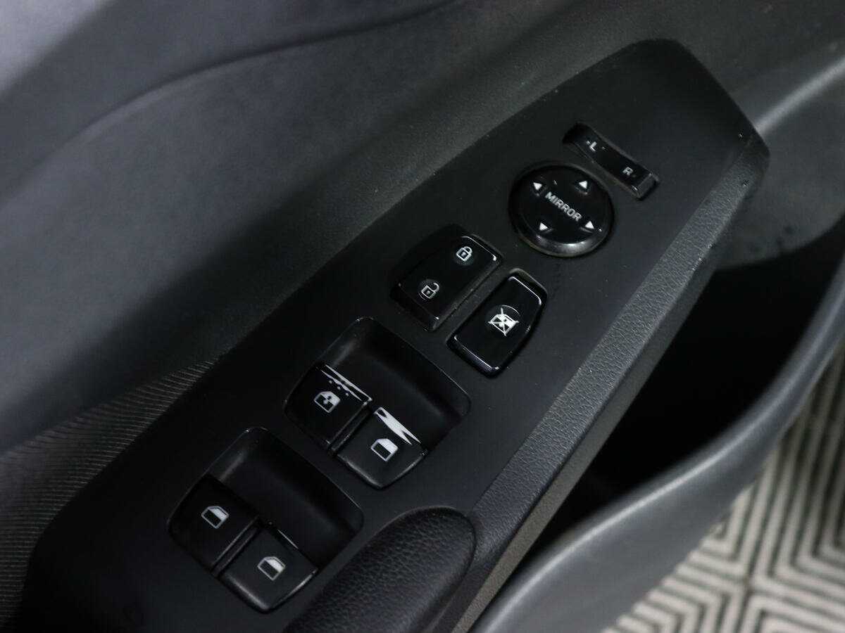 Hyundai Solaris с пробегом — 2018 год. Фото: #12