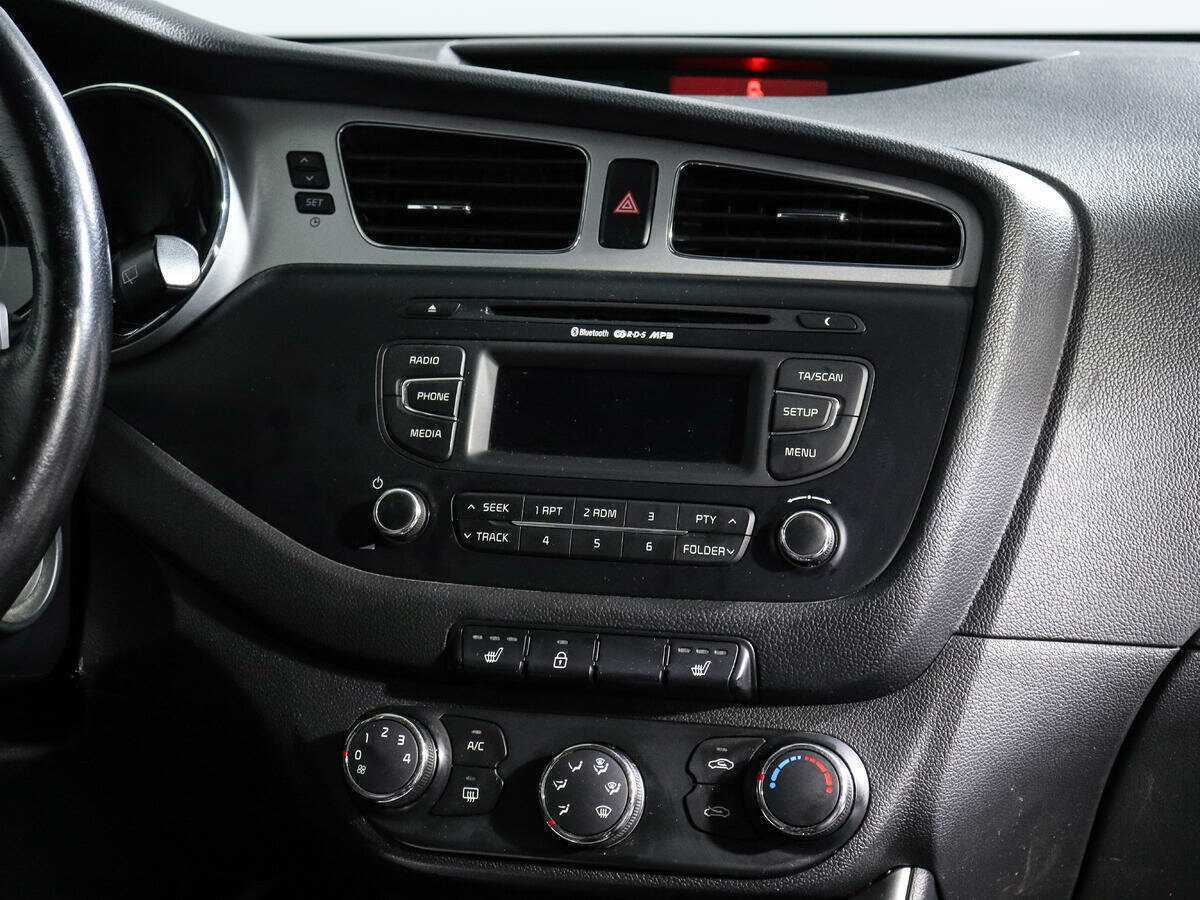 Kia Ceed с пробегом — 2012 год. Фото: #10