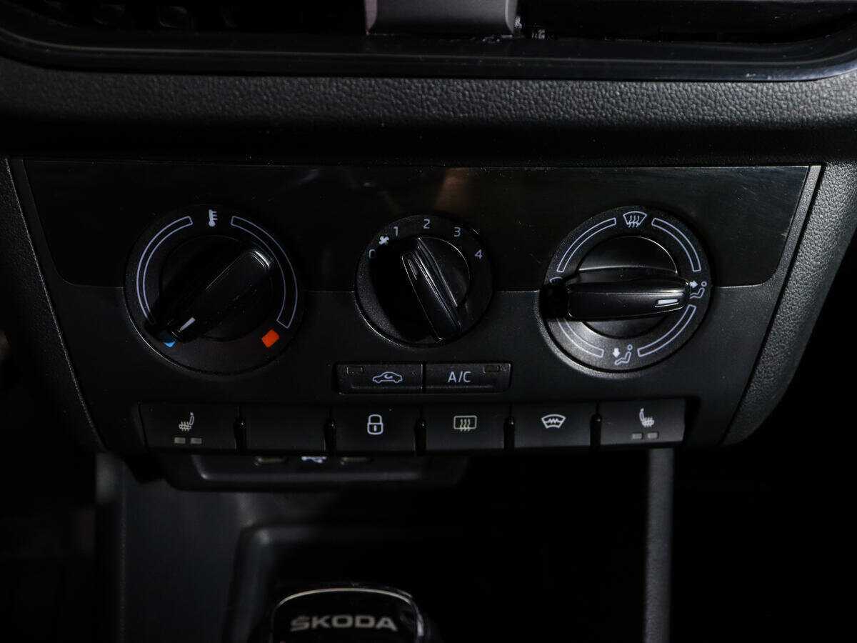 Skoda Rapid с пробегом — 2021 год. Фото: #14