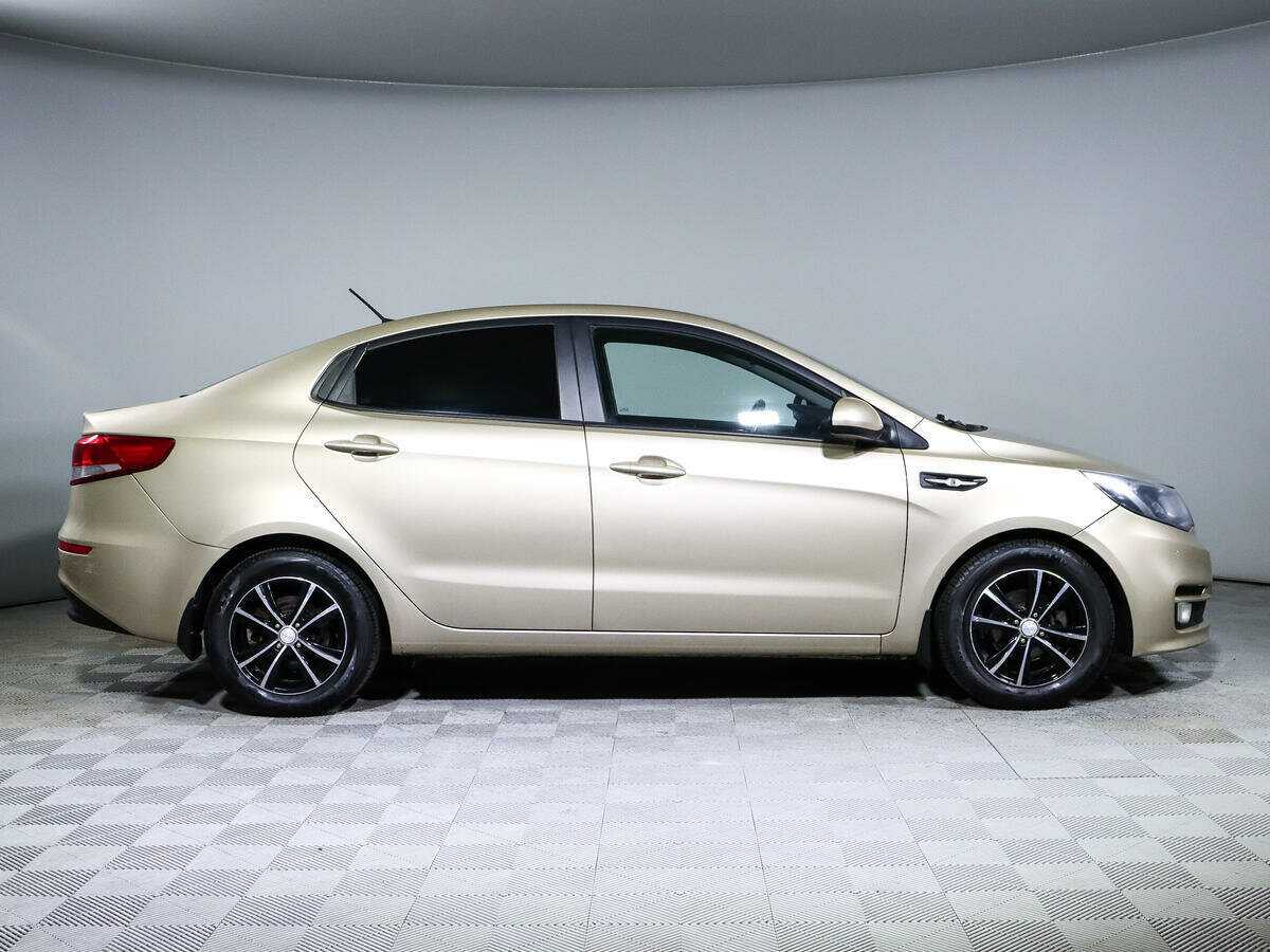 Kia Rio с пробегом — 2015 год. Фото: #3