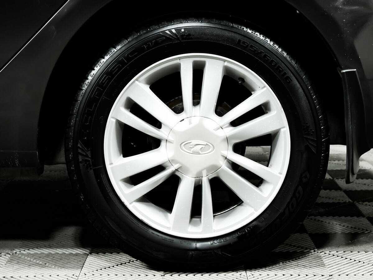 Lada (ВАЗ) Vesta с пробегом — 2017 год. Фото: #13