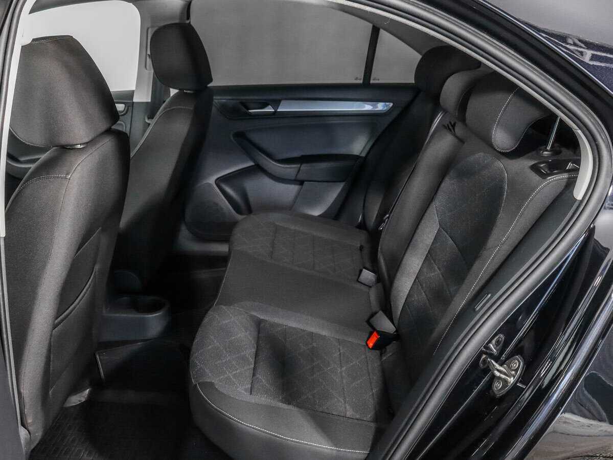 Volkswagen Polo с пробегом — 2020 год. Фото: #9