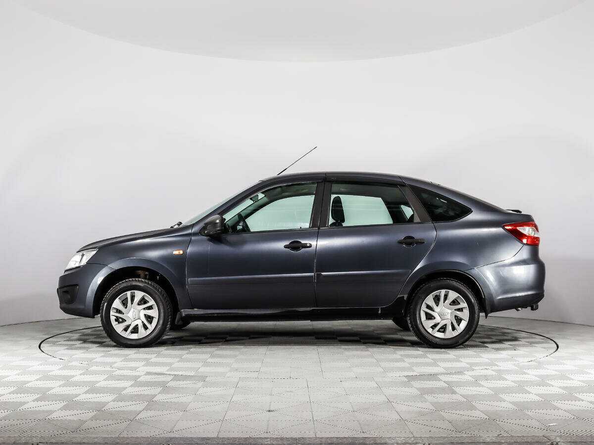 Lada (ВАЗ) Granta с пробегом — 2015 год. Фото: #7