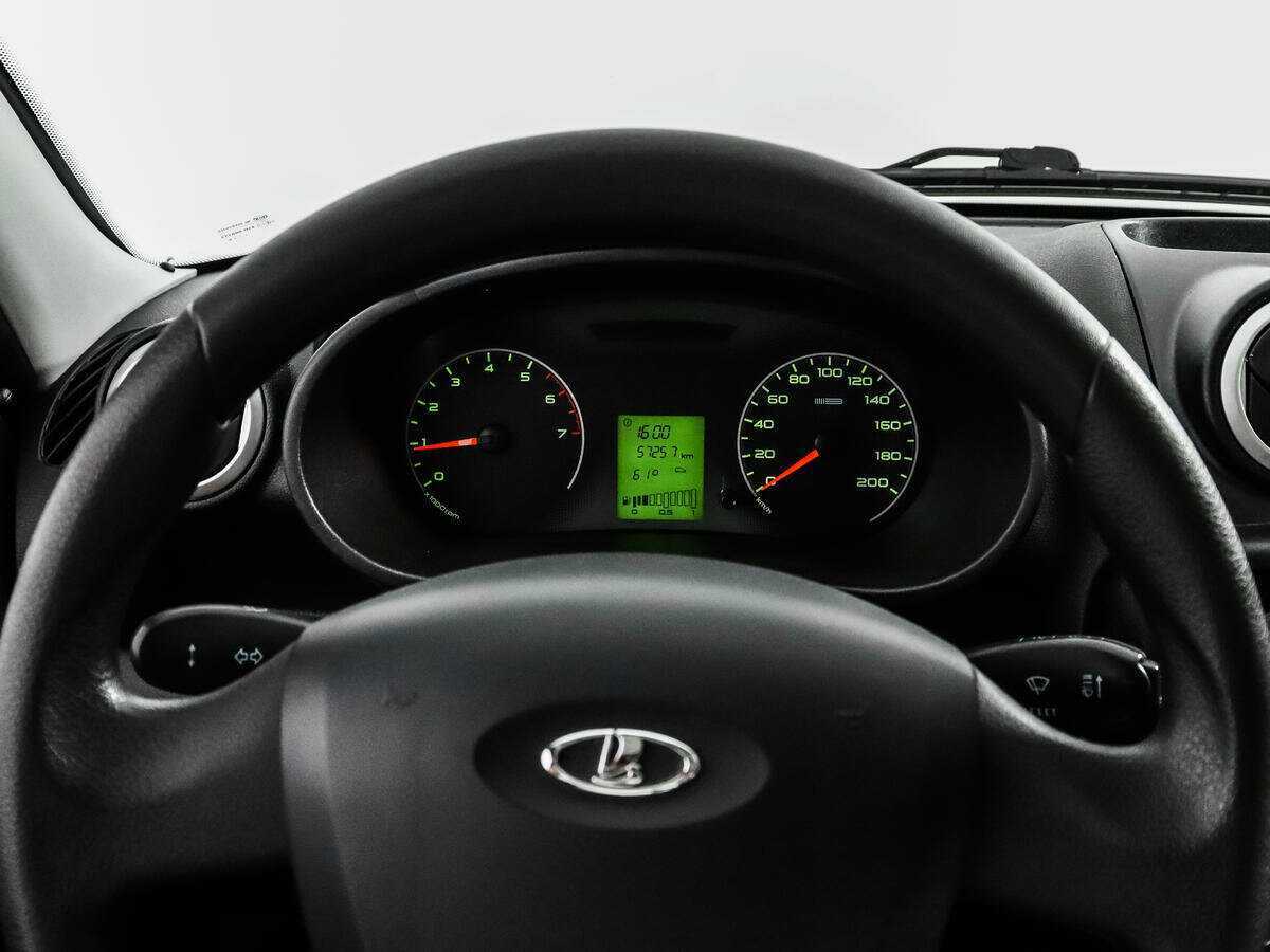 Lada (ВАЗ) Granta с пробегом — 2015 год. Фото: #14