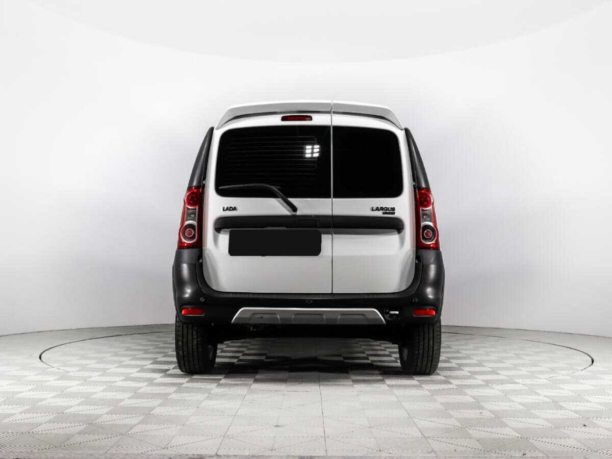Lada (ВАЗ) Largus с пробегом — 2015 год. Фото: #5