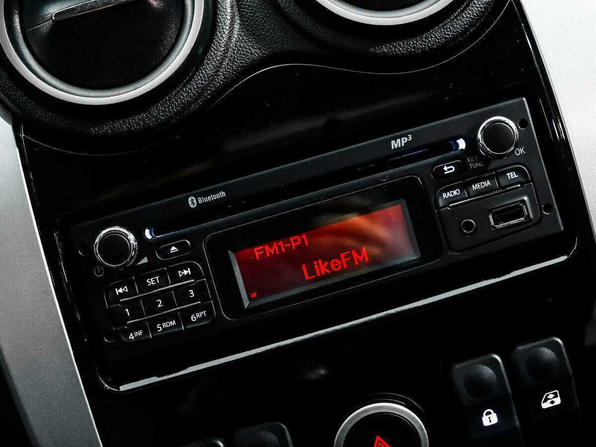 Lada (ВАЗ) Largus с пробегом — 2015 год. Фото: #12