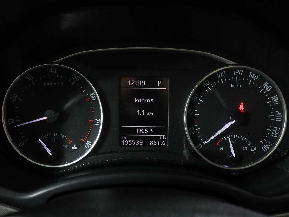 Skoda Octavia с пробегом — 2012 год. Фото: #10