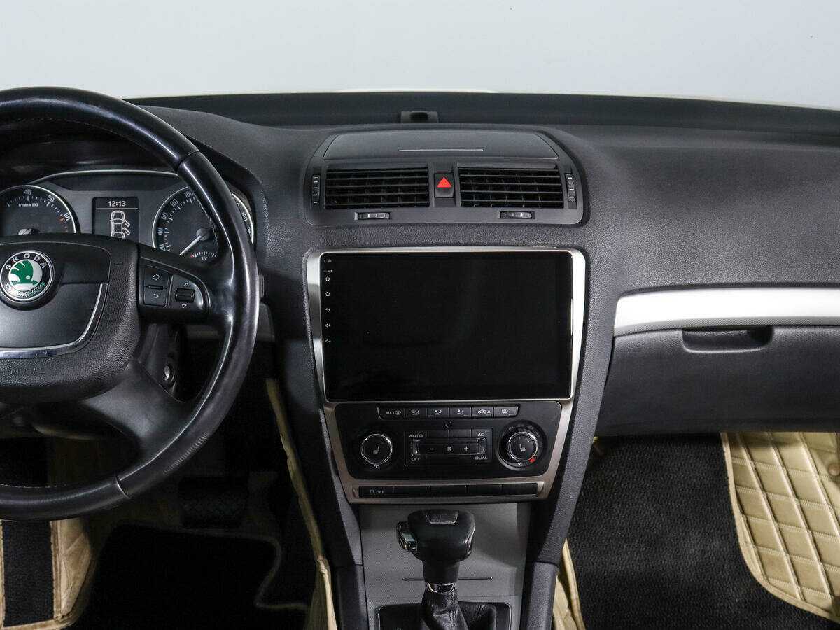 Skoda Octavia с пробегом — 2012 год. Фото: #12