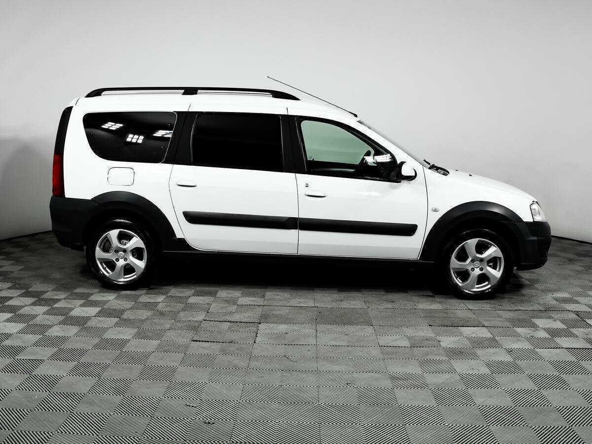 Lada (ВАЗ) Largus с пробегом — 2018 год. Фото: #3