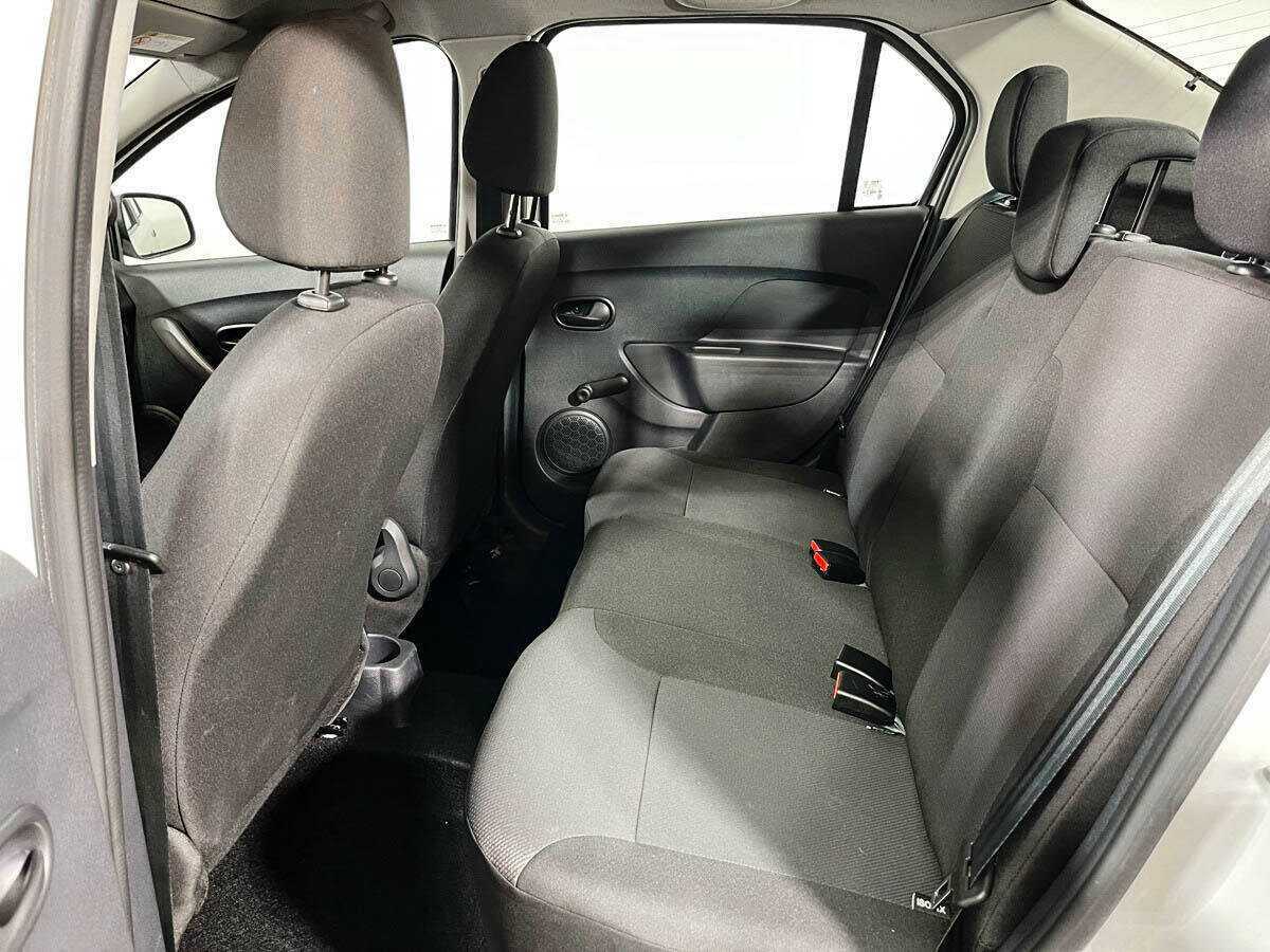 Renault Logan с пробегом — 2019 год. Фото: #5