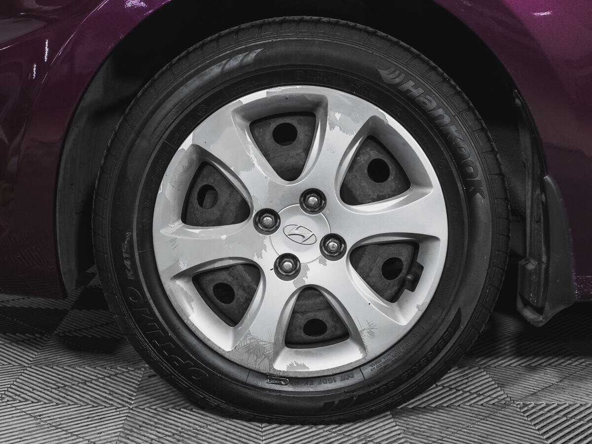 Hyundai Solaris с пробегом — 2014 год. Фото: #15