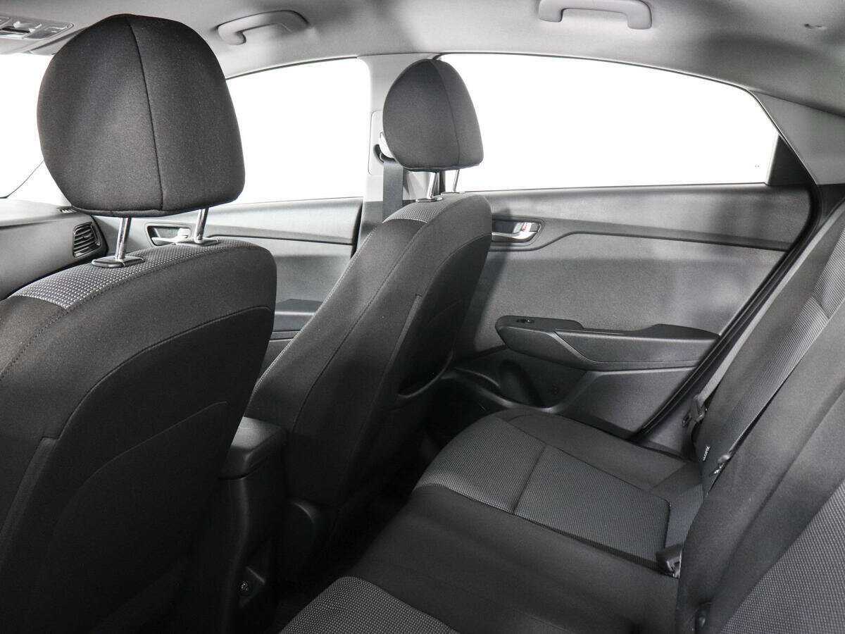 Hyundai Solaris с пробегом — 2021 год. Фото: #11