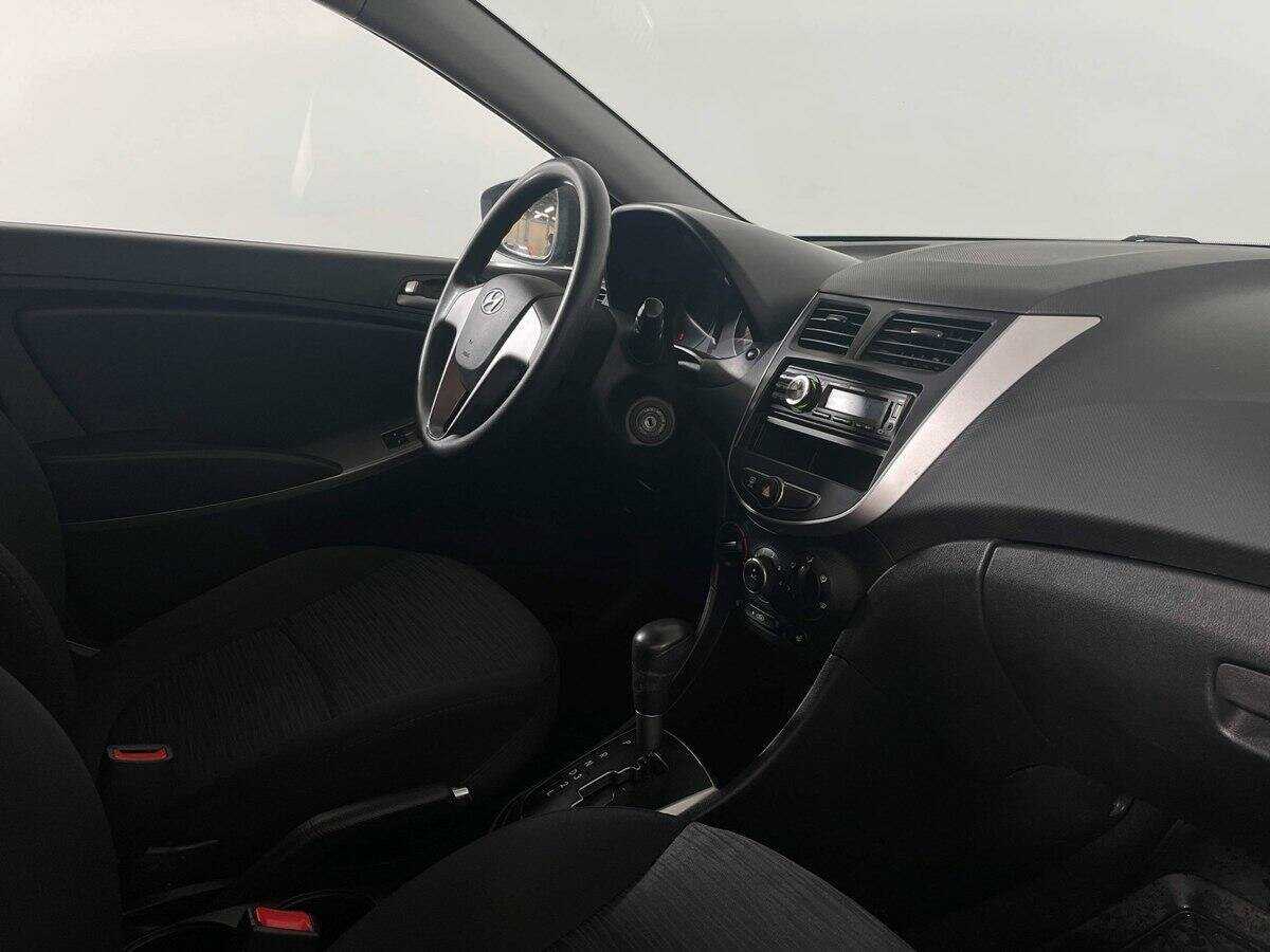 Hyundai Solaris с пробегом — 2016 год. Фото: #8