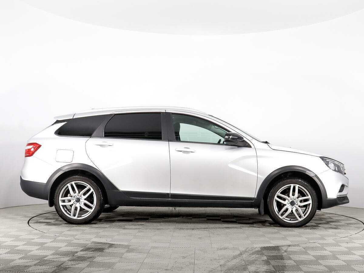 Lada (ВАЗ) Vesta с пробегом — 2022 год. Фото: #3